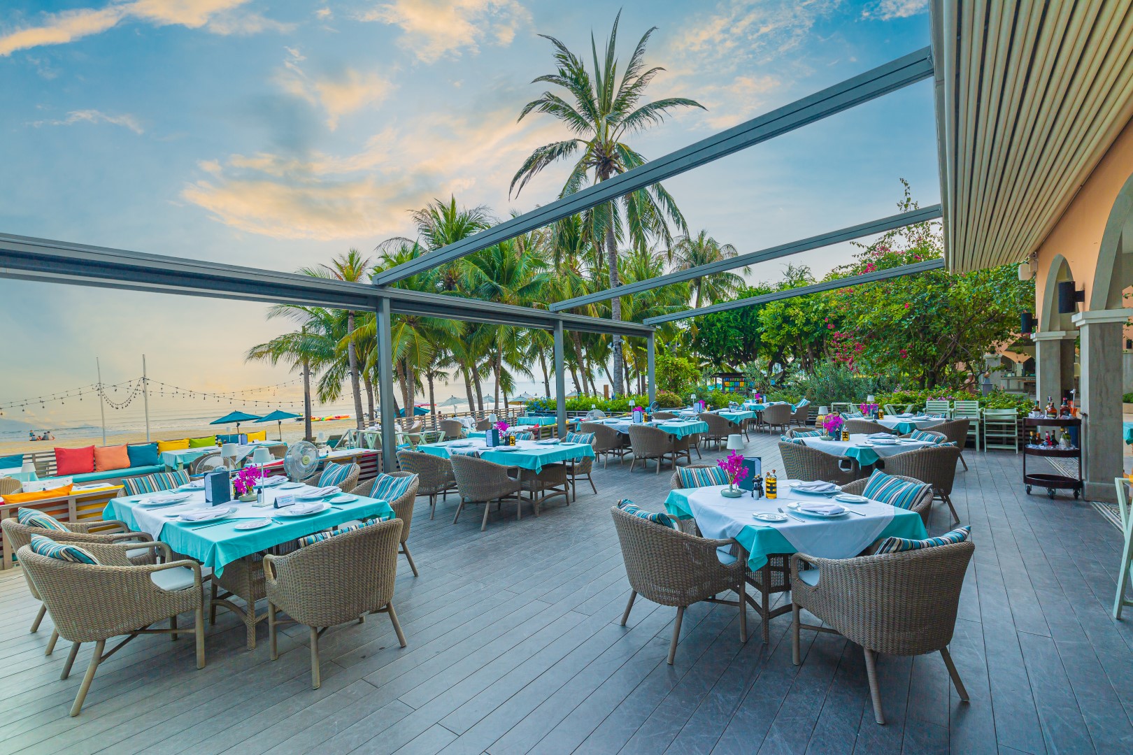 huahin luxury hotel, huahin beachfront hotel, hotel beachfront, hua hin, Seaside, beachfront, private pool villas, on the beach Hotel, khao takiab,beach sea views, first class, sea front, villas, garden, pool, luxury, private beach, hospitality, friendly, Pet dog friendly hotel , Conference room service , ห้องประชุม สัมมนา จัดเลี้ยง , ที่พักสุดหรู, โรงแรมในหัวหิน, โรงแรมหรู, ที่พักแบบครอบครัว, หาดส่วนตัว, หัวหิน, ไทย, anantasila Beach Resort Hua Hin ,restaurant huahin,seafood huahin,special rate huahin,restaurant khaotakiab,restaurant beach,Huahin Beachfront Hotel and Resort,In the seaside resort of Hua Hin,americanfood huahin,ร้านอาหารริมทะเลหัวหิน,ร้านอาหาร5ดาวติดชายทะเล,ร้านอาหารพร้อมที่พัก,thebeachatanantasila
